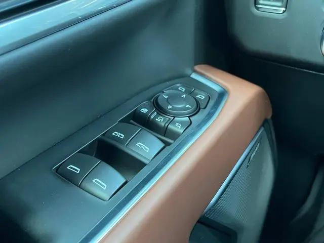 2026 GMC Sierra 2500HD Crew Cab, Standard Bed, Denali Ultimate, 4WD