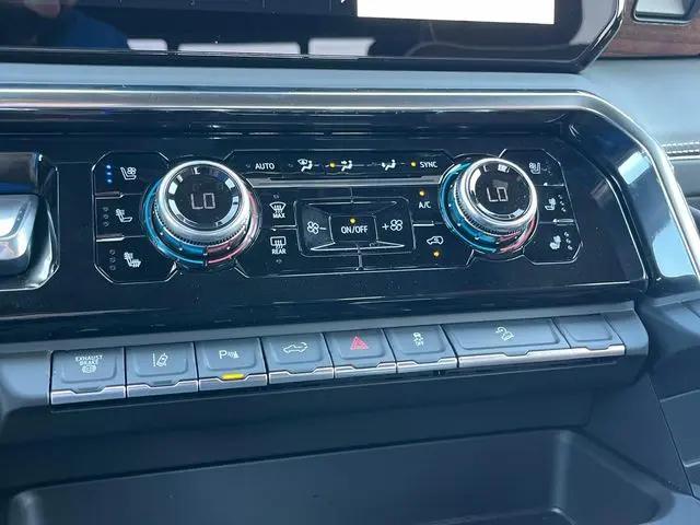 2026 GMC Sierra 2500HD Crew Cab, Standard Bed, Denali Ultimate, 4WD