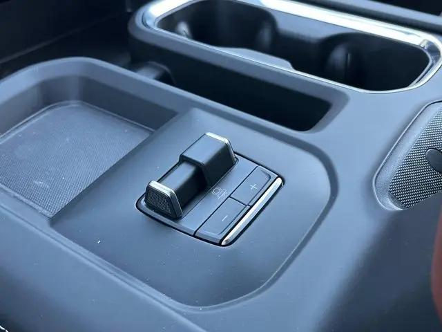 2026 GMC Sierra 2500HD Crew Cab, Standard Bed, Denali Ultimate, 4WD