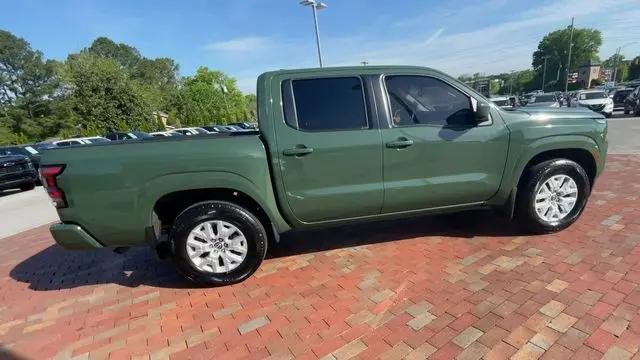 2022 Nissan Frontier Crew Cab SV 4x2