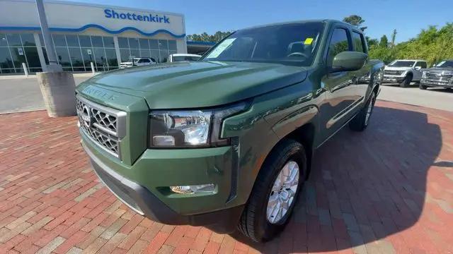 2022 Nissan Frontier Crew Cab SV 4x2
