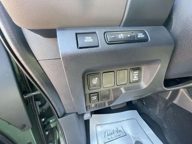 2022 Nissan Frontier Crew Cab SV 4x2