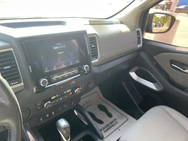 2022 Nissan Frontier Crew Cab SV 4x2