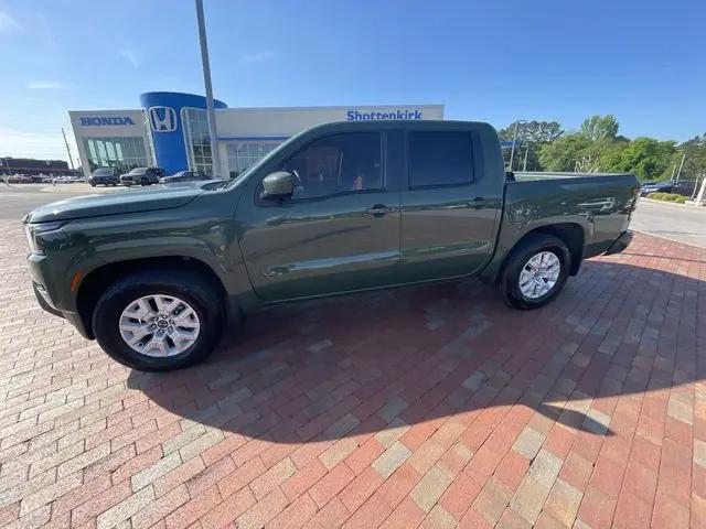 2022 Nissan Frontier Crew Cab SV 4x2