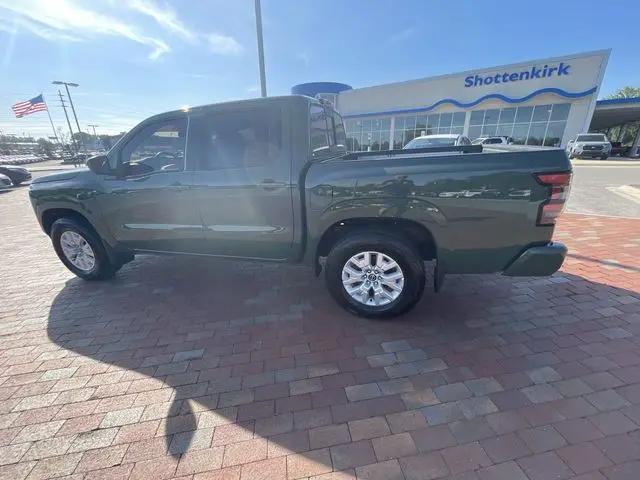 2022 Nissan Frontier Crew Cab SV 4x2