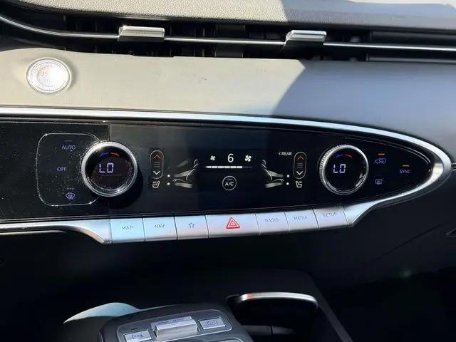 2025 Genesis GV70 2.5T AWD