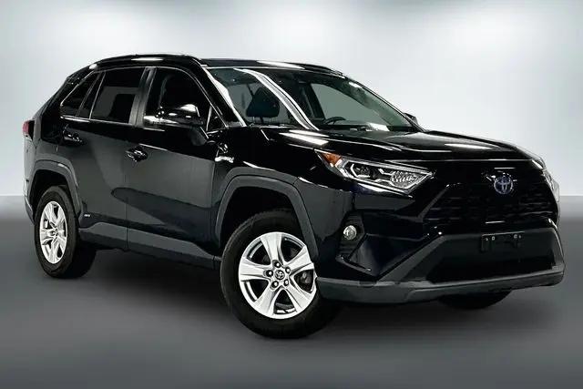 2021 Toyota RAV4 Hybrid XLE for sale in Auburn, IN