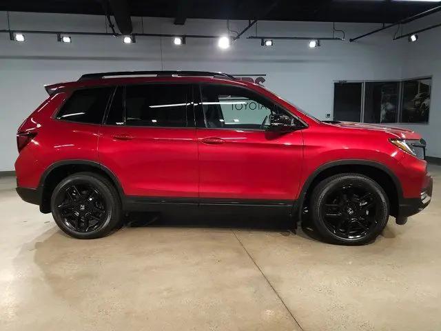 2025 Honda Passport AWD Black