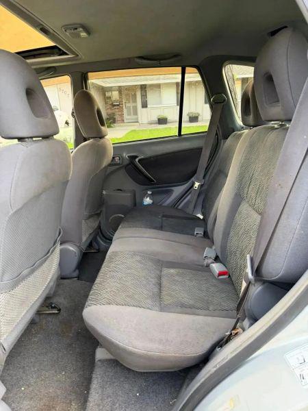 2002 Toyota RAV4 Base