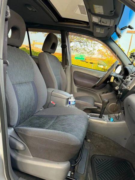 2002 Toyota RAV4 Base