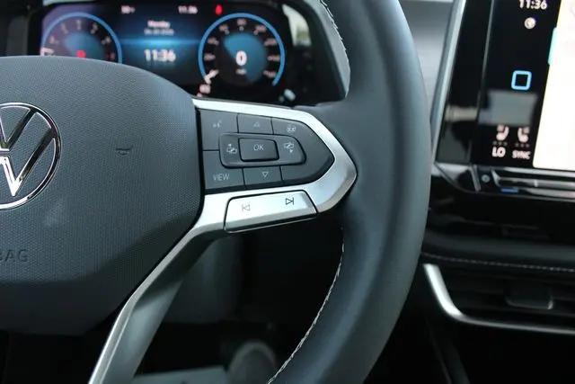 2026 Volkswagen Atlas Cross Sport SE with Technology