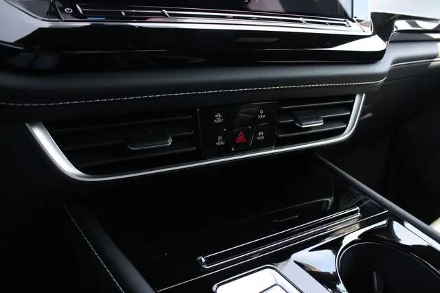 2026 Volkswagen Atlas Cross Sport SE with Technology