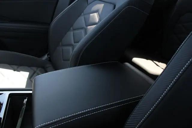 2026 Volkswagen Atlas Cross Sport SE with Technology