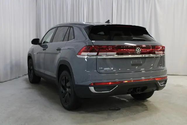 2026 Volkswagen Atlas Cross Sport SE with Technology