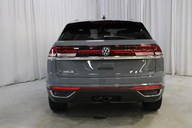 2026 Volkswagen Atlas Cross Sport SE with Technology