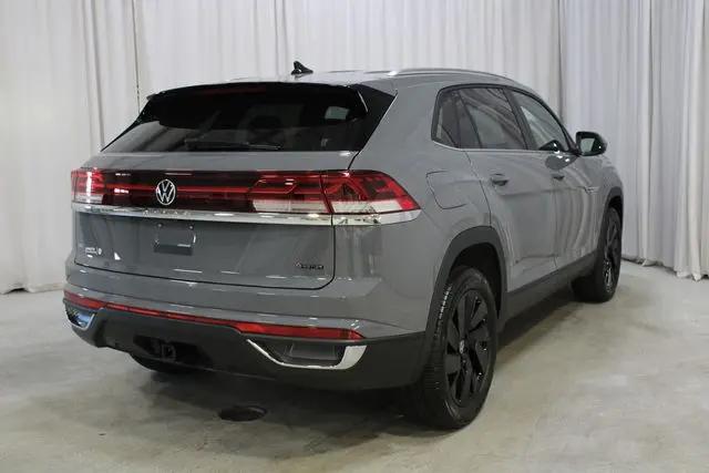2026 Volkswagen Atlas Cross Sport SE with Technology