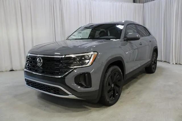 2026 Volkswagen Atlas Cross Sport SE with Technology