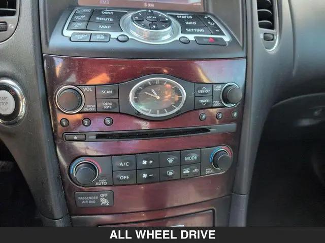 2017 INFINITI QX50 Standard