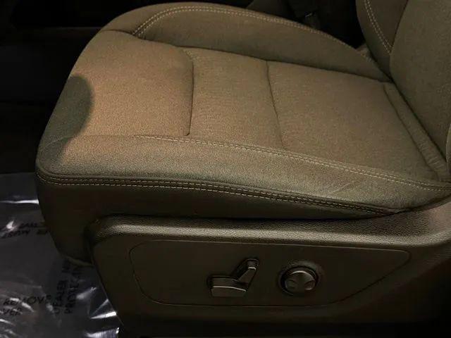 2023 Ram 1500 Big Horn Crew Cab 4x4 5'7" Box