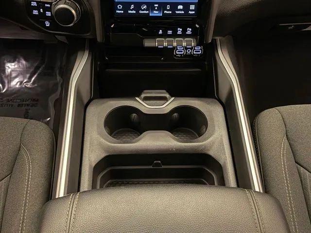 2023 Ram 1500 Big Horn Crew Cab 4x4 5'7" Box