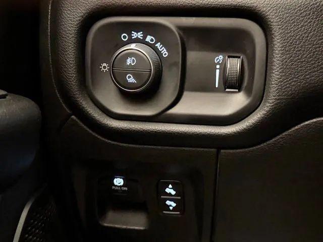 2023 Ram 1500 Big Horn Crew Cab 4x4 5'7" Box