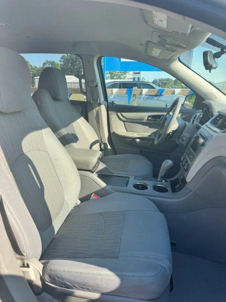 2017 Chevrolet Traverse LS