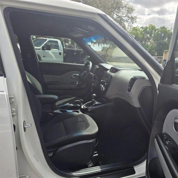 2017 Kia Soul Base