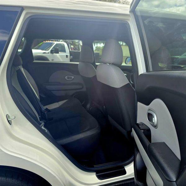 2017 Kia Soul Base