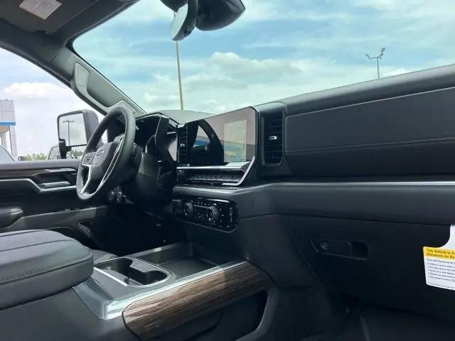 2026 Chevrolet Silverado 2500HD Crew Cab, Standard Bed, LT, 4WD