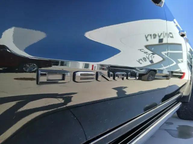 2024 GMC Sierra 1500 4WD Crew Cab Short Box Denali