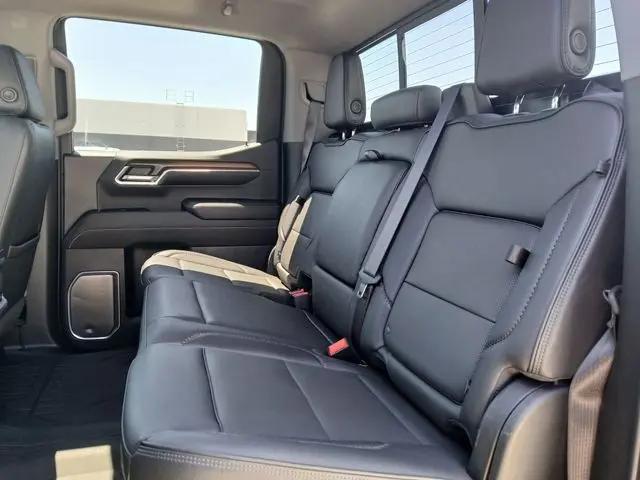 2024 GMC Sierra 1500 4WD Crew Cab Short Box Denali