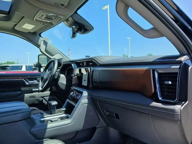 2024 GMC Sierra 1500 4WD Crew Cab Short Box Denali