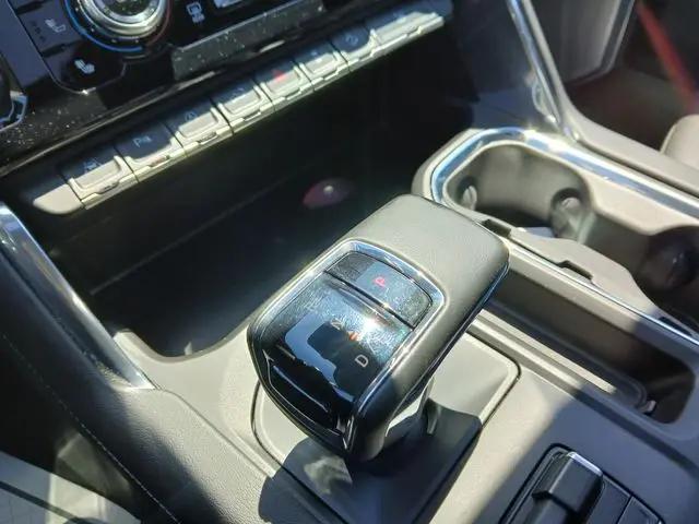 2024 GMC Sierra 1500 4WD Crew Cab Short Box Denali