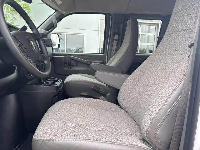 2025 Chevrolet Express Passenger RWD 3500 Extended Wheelbase LS