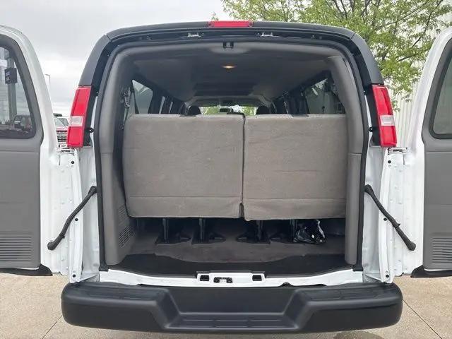2025 Chevrolet Express Passenger RWD 3500 Extended Wheelbase LS
