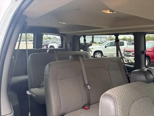 2025 Chevrolet Express Passenger RWD 3500 Extended Wheelbase LS