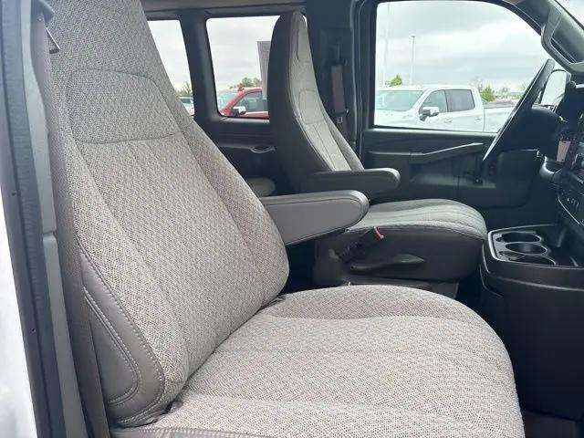 2025 Chevrolet Express Passenger RWD 3500 Extended Wheelbase LS