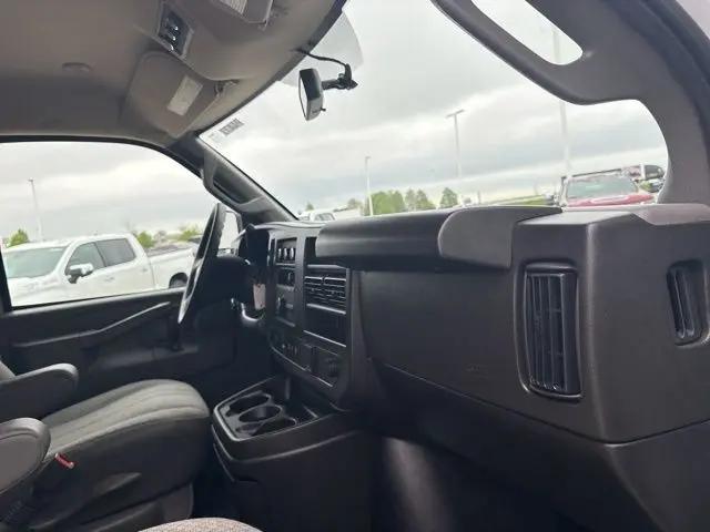 2025 Chevrolet Express Passenger RWD 3500 Extended Wheelbase LS
