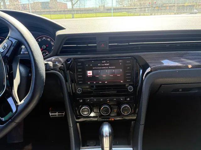 2020 Volkswagen Passat 2.0T R-Line