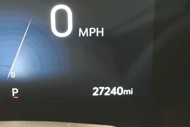 2025 Buick NV Sport Touring FWD