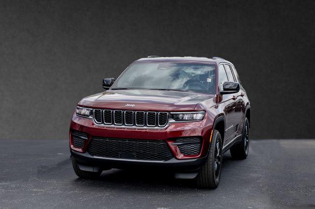 2026 Jeep Grand Cherokee Laredo 4x2 for sale in Joplin, MO
