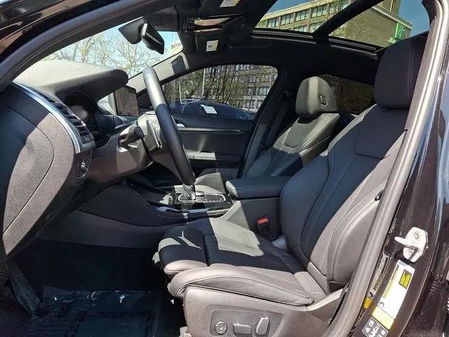 2024 BMW X4 xDrive30i