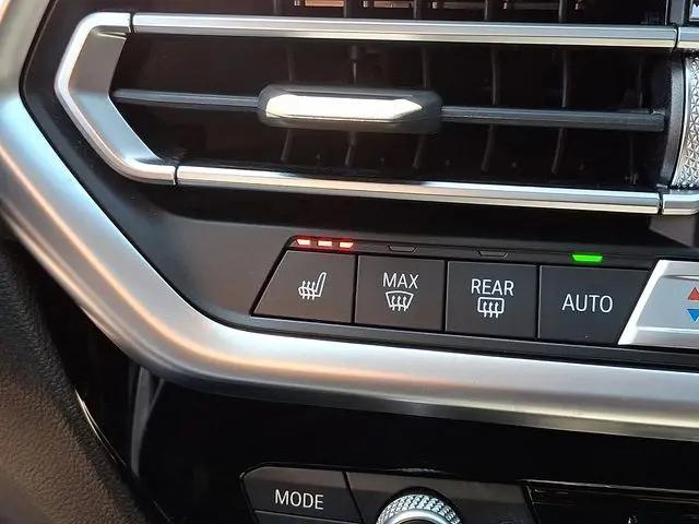 2024 BMW X4 xDrive30i