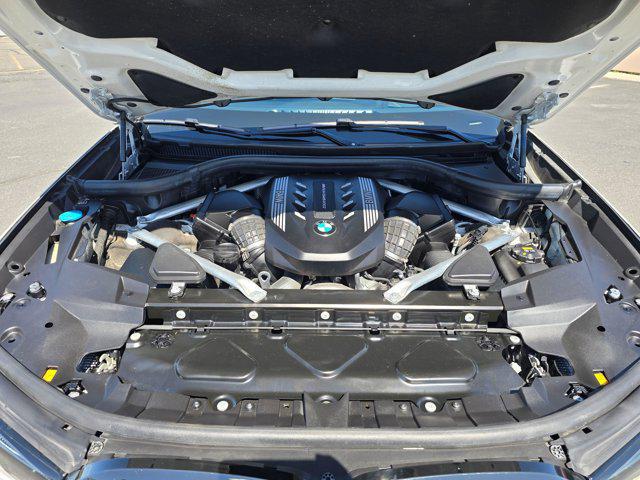 2022 BMW X7 M50i