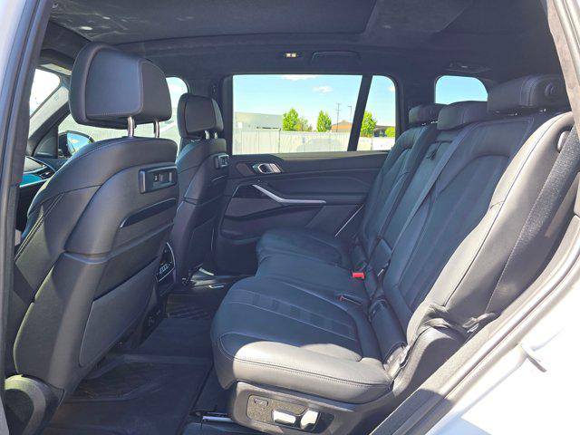 2022 BMW X7 M50i
