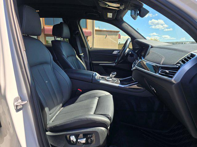2022 BMW X7 M50i