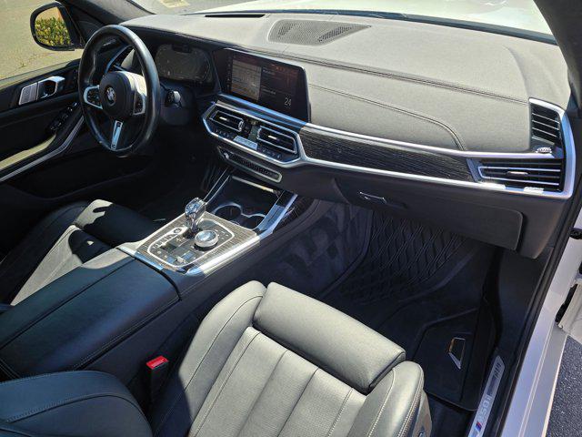 2022 BMW X7 M50i