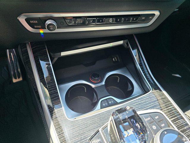 2022 BMW X7 M50i