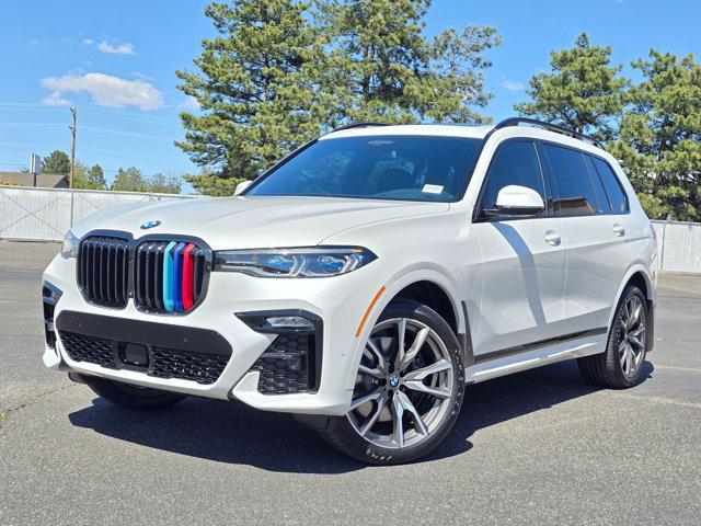 2022 BMW X7 M50i