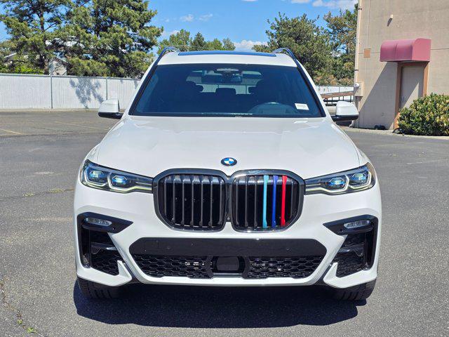 2022 BMW X7 M50i